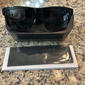 Bose Bluetooth Black Sunglasses with Case. NEW